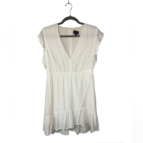 Bardot Dresses & Skirts - Bardot Women’s Dress Faux Wrap Lined Ruffled Hem & Sleeve Deep V Neck Soft White